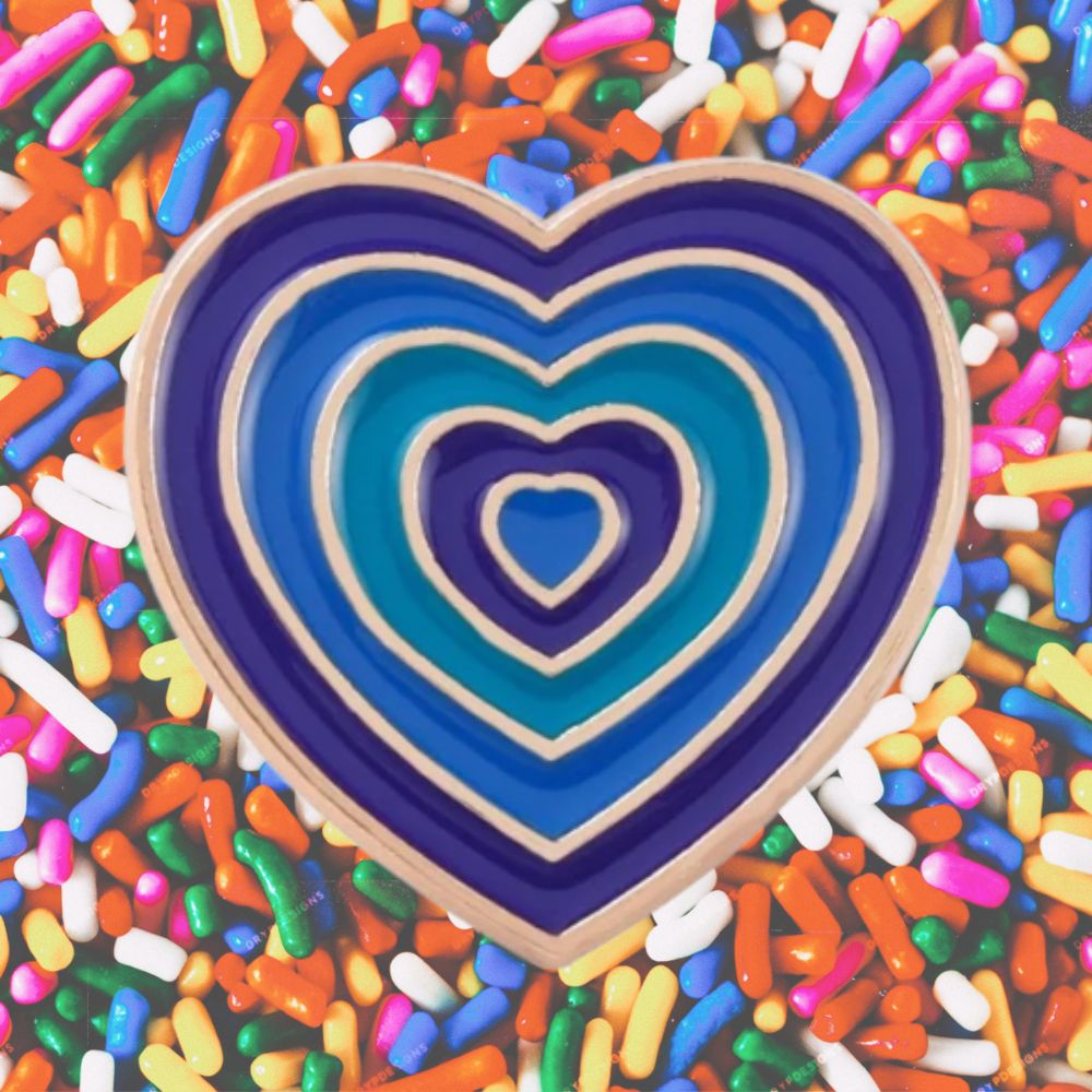 BLUE RETRO HEART PIN