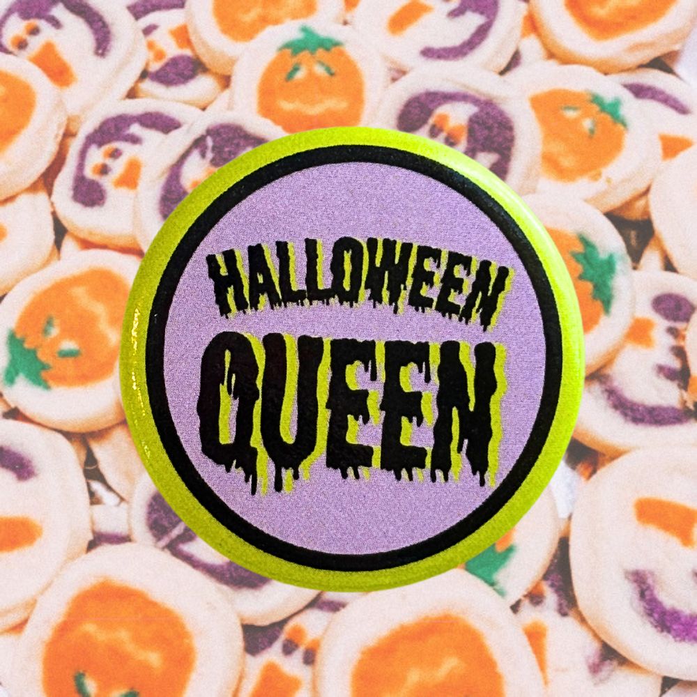 HALLOWEEN QUEEN BUTTON
