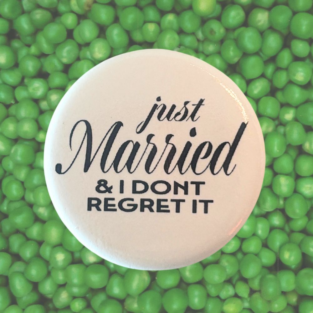 JUST MARRIED BUTTON