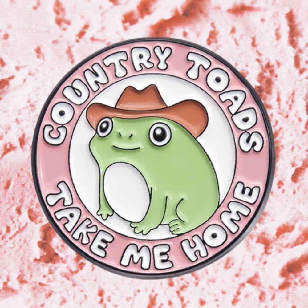 COUNTRY TOAD PIN