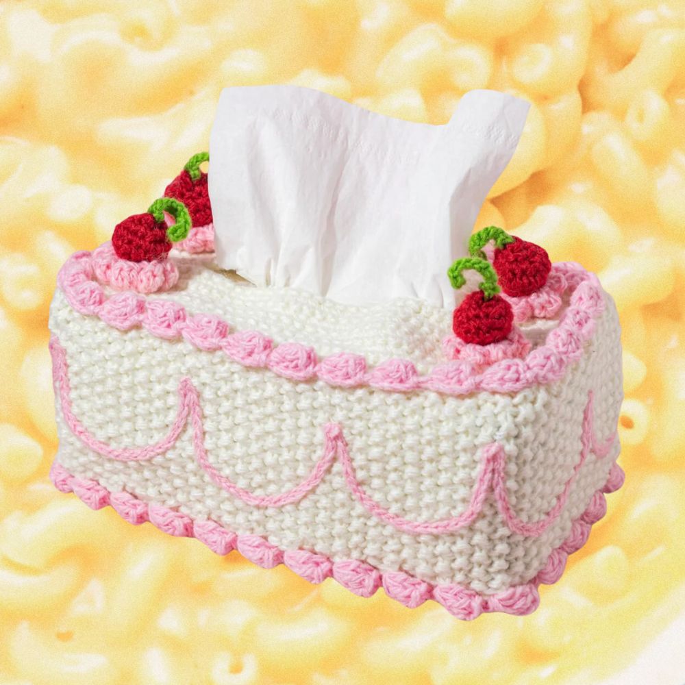 CROCHET CAKE TISSUE BOX COVER